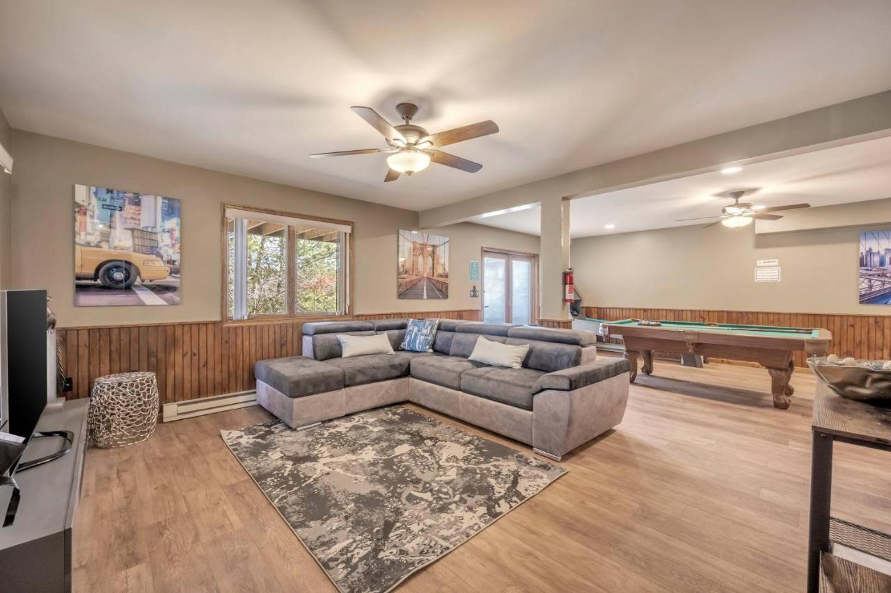 Holiday home Steps To The House, Hot Tub, Game Room, Deck Albrightsville