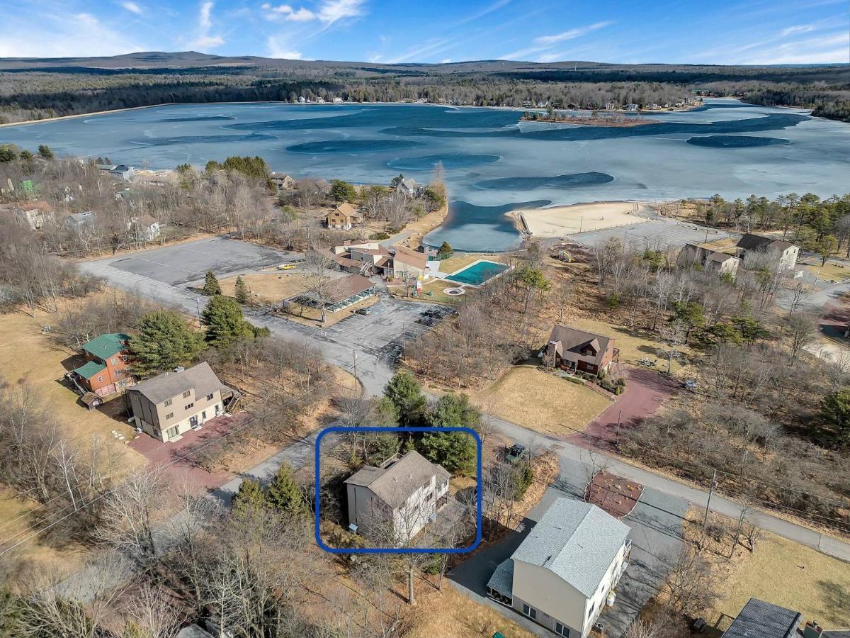 Steps To The House, Hot Tub, Game Room, Deck